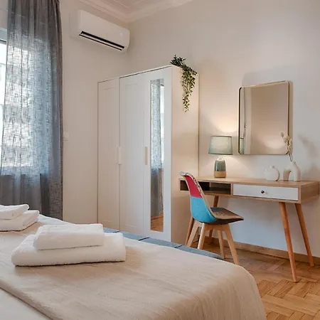 Acropolis View 4 Bedroom Flat Athens