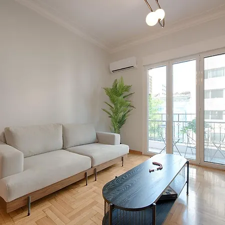 Acropolis View 4 Bedroom Flat *