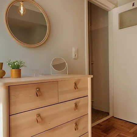 Acropolis View 4 Bedroom Flat * Athens