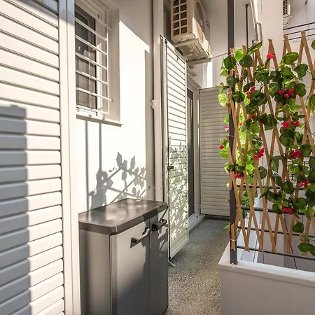 Acropolis View 4 Bedroom Flat Apartment Athens