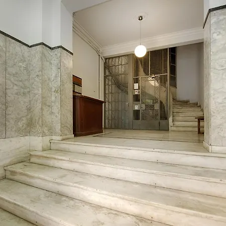 Acropolis View 4 Bedroom Flat Apartment *