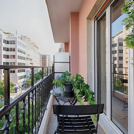 Acropolis View 4 Bedroom Flat Apartment