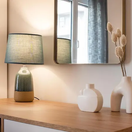 Acropolis View 4 Bedroom Flat Apartment Athens
