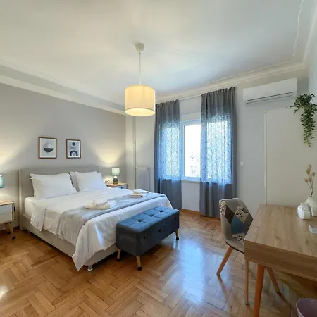 Apartment Acropolis View 4 Bedroom Flat *