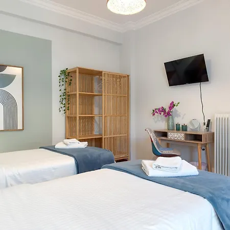 Acropolis View 4 Bedroom Flat * Athens